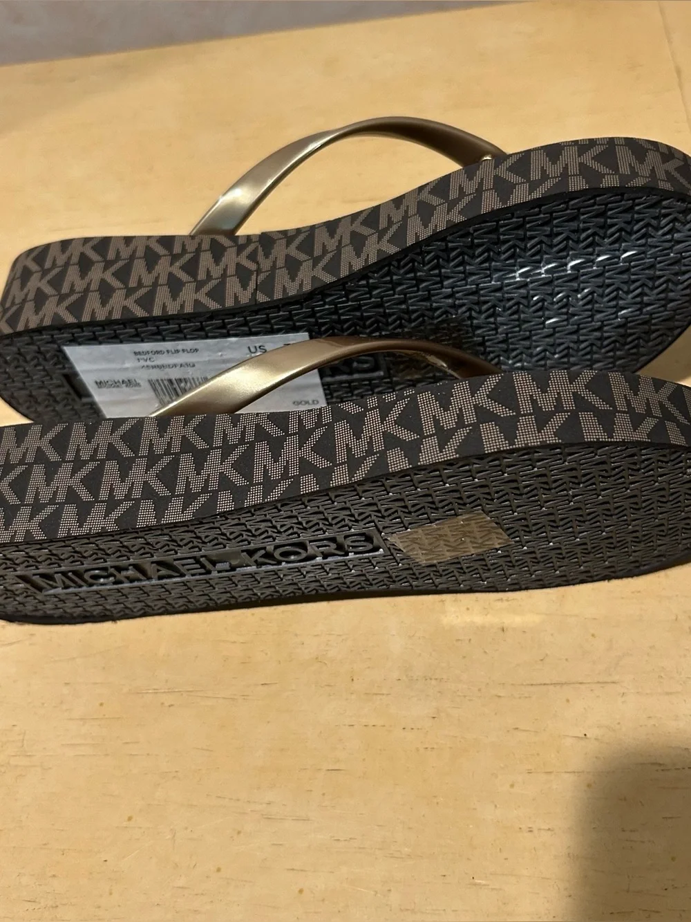 Michael Michael Kors platform wedge women’s  Bedford sandal in size 7